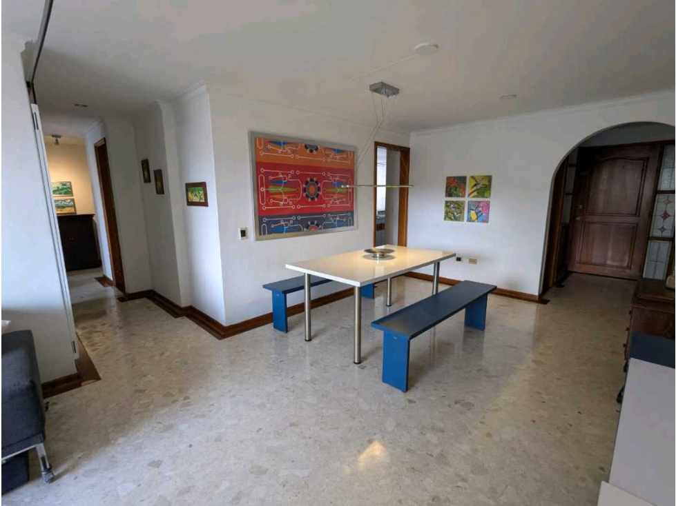 Apartamento en arriendo sector el poblado castropol,130 metros — foto 2