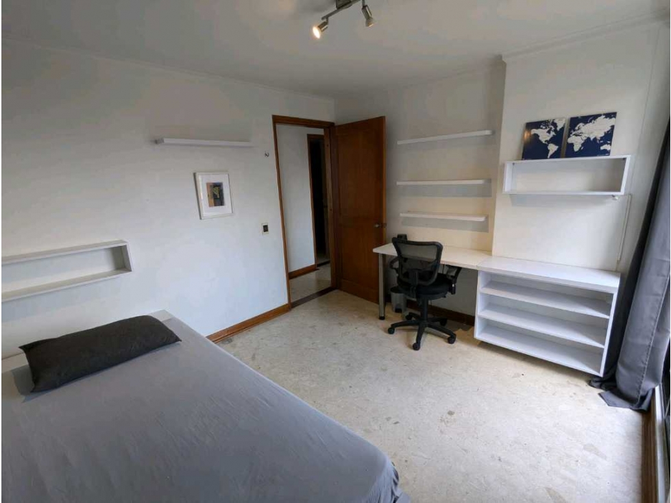 Apartamento en arriendo sector el poblado castropol,130 metros — foto 5