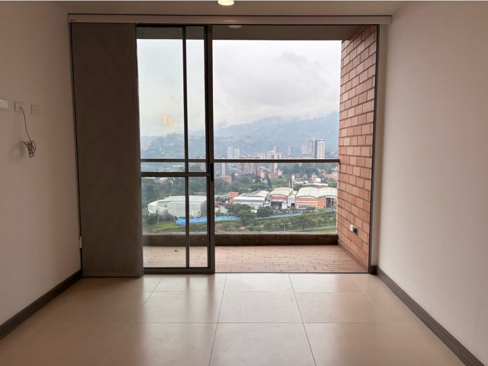 Apartamento en arriendo sector Suramérica — foto 3