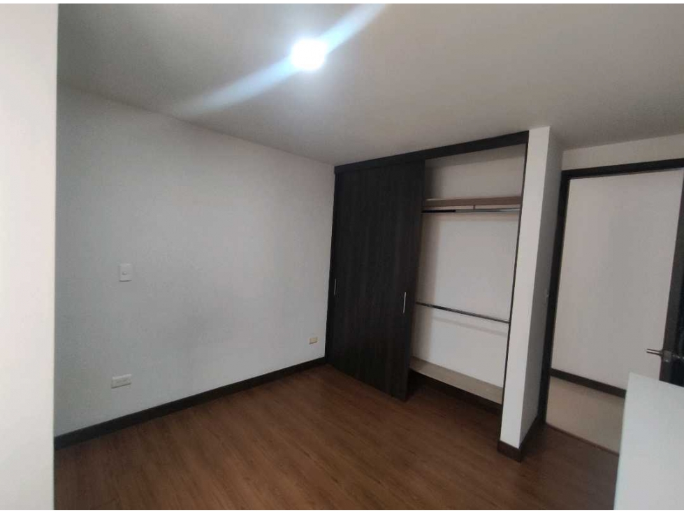 APARTAMENTO EN ARRIENDO TORRE NOVA — foto 5