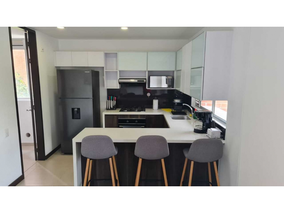 Apartamento en arriendo y amoblado Santa María de los Angeles