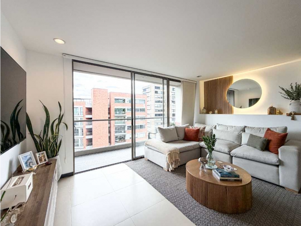 APARTAMENTO EN ARRIENDO/ALTOS DEL POBLADO AMOBLADO — foto 6