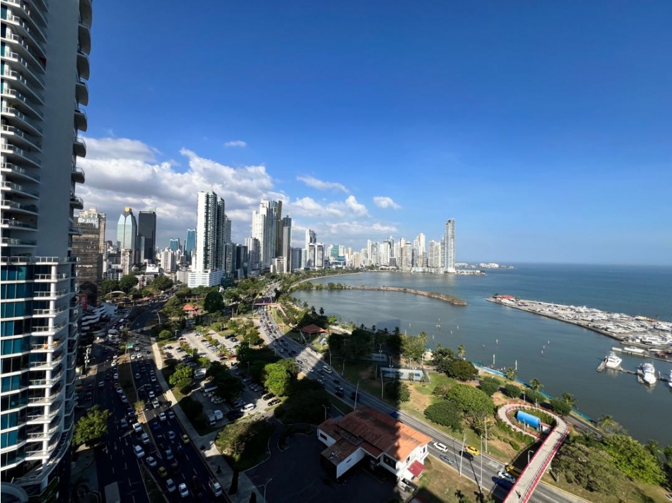 Apartamento en Avenida Balboa Vista al Mar - Ph Yacht Club