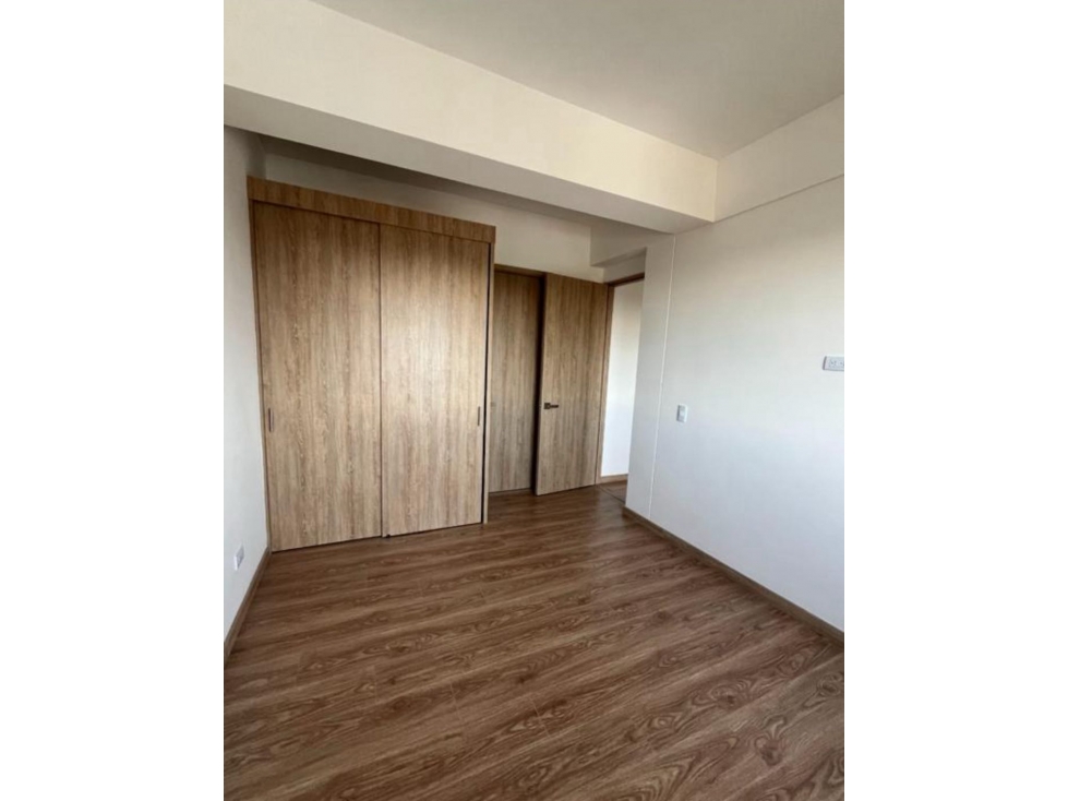 Apartamento en barro blanco