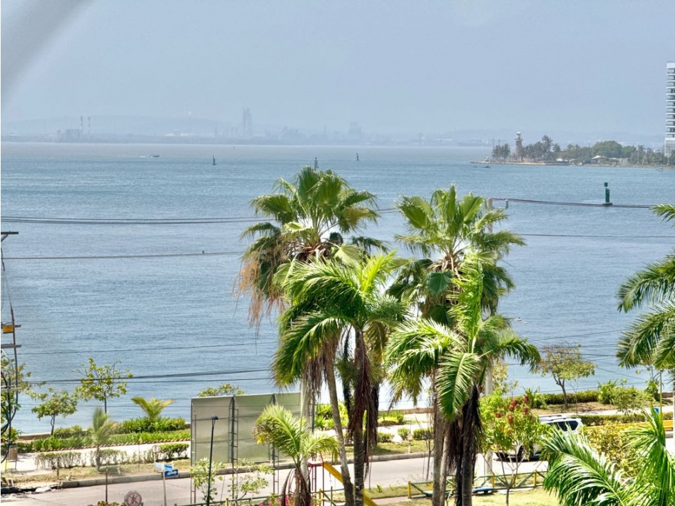 APARTAMENTO EN BOCAGRANDE 3 ALCOBAS