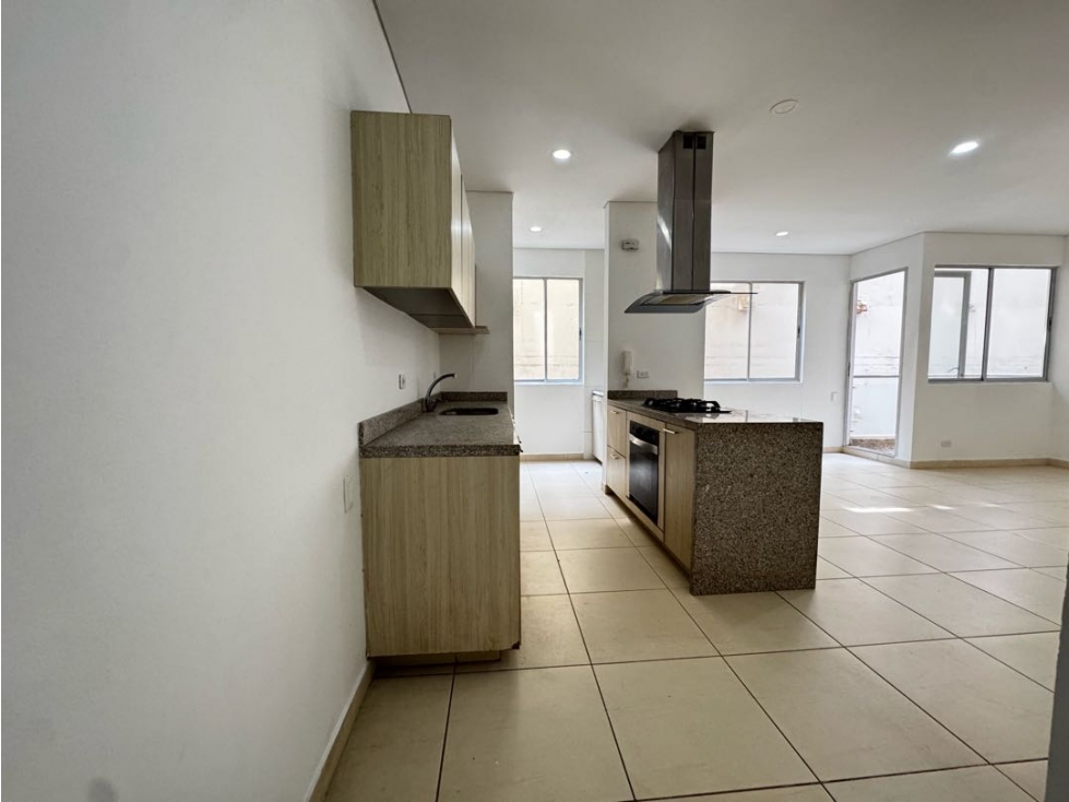 APARTAMENTO EN BRISAS DE TAKOA ALFRENTE DEL PARQUE SAGRADO CORAZON — foto 3