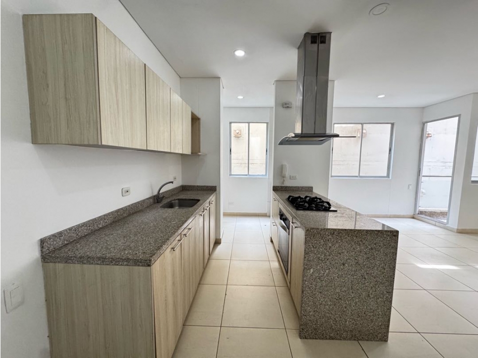 APARTAMENTO EN BRISAS DE TAKOA ALFRENTE DEL PARQUE SAGRADO CORAZON — foto 4