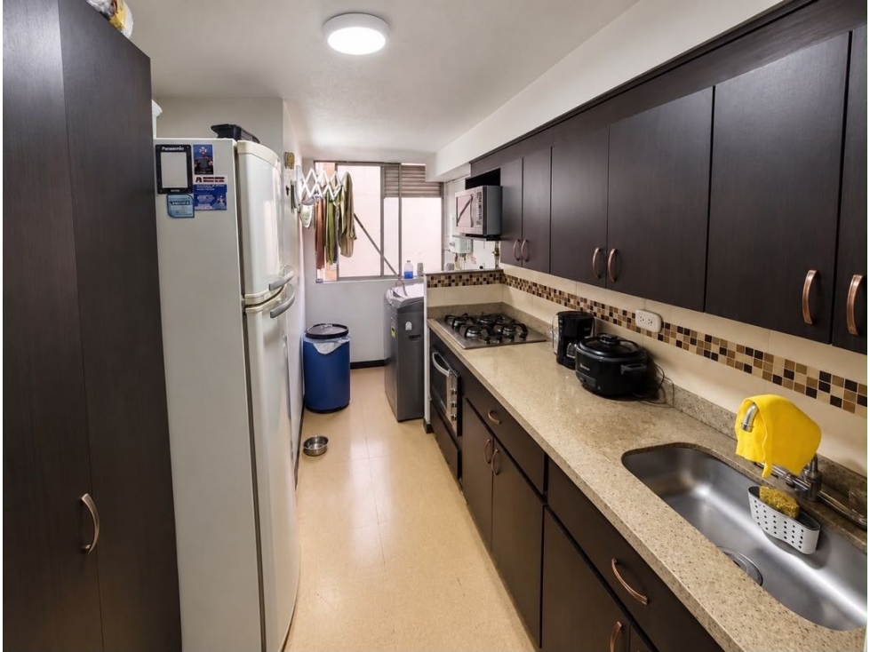 Apartamento en calasanz parte baja, unidad completa parqueadero