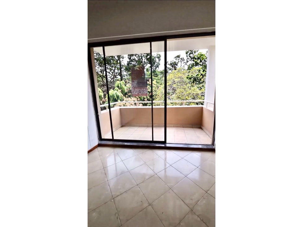 Apartamento en Calasanz parte baja — foto 2