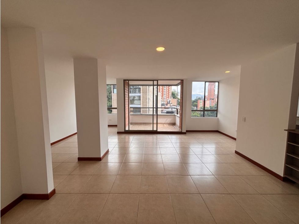 Apartamento en Castropol, El Poblado. — foto 2