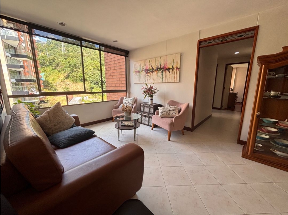 Apartamento en Castropol, El Poblado. — foto 2