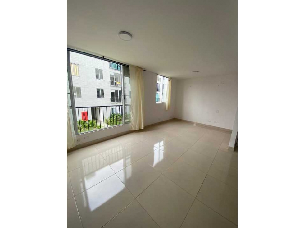 EN ALQUILER APARTAMENTO SEGUNDO PISO TURIN DE LA ITALIA PALMIRA VALLE — foto 4