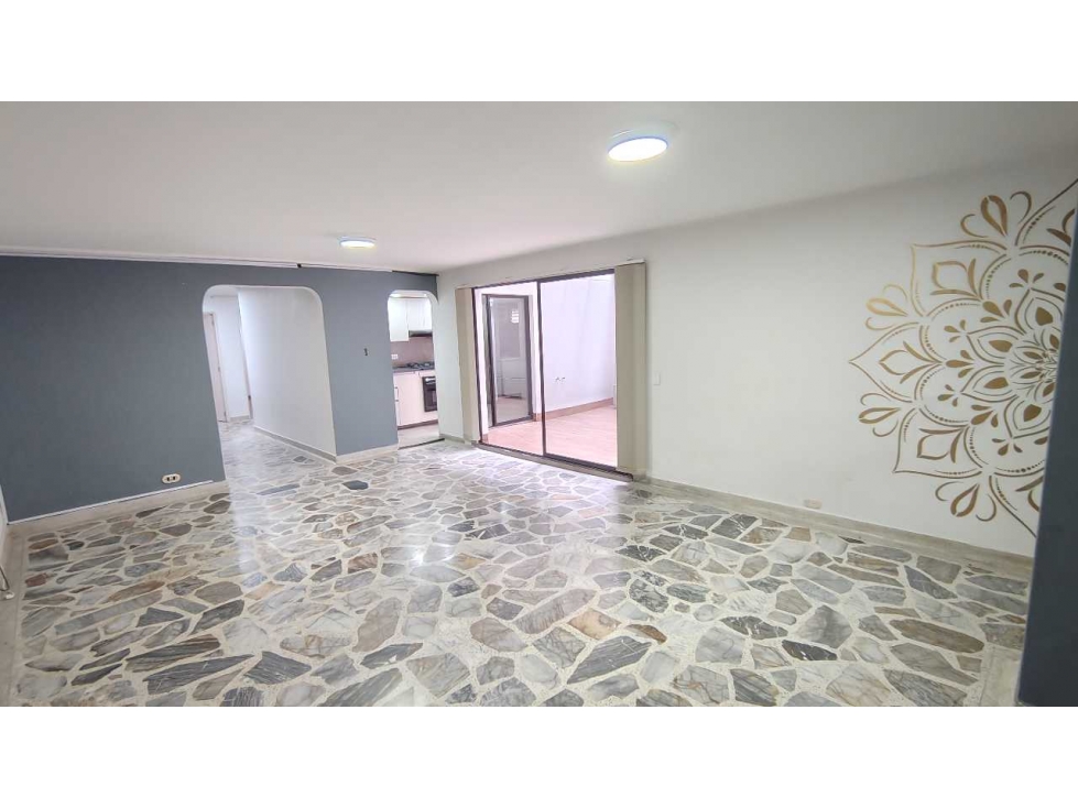 Apartamento en conquistadores