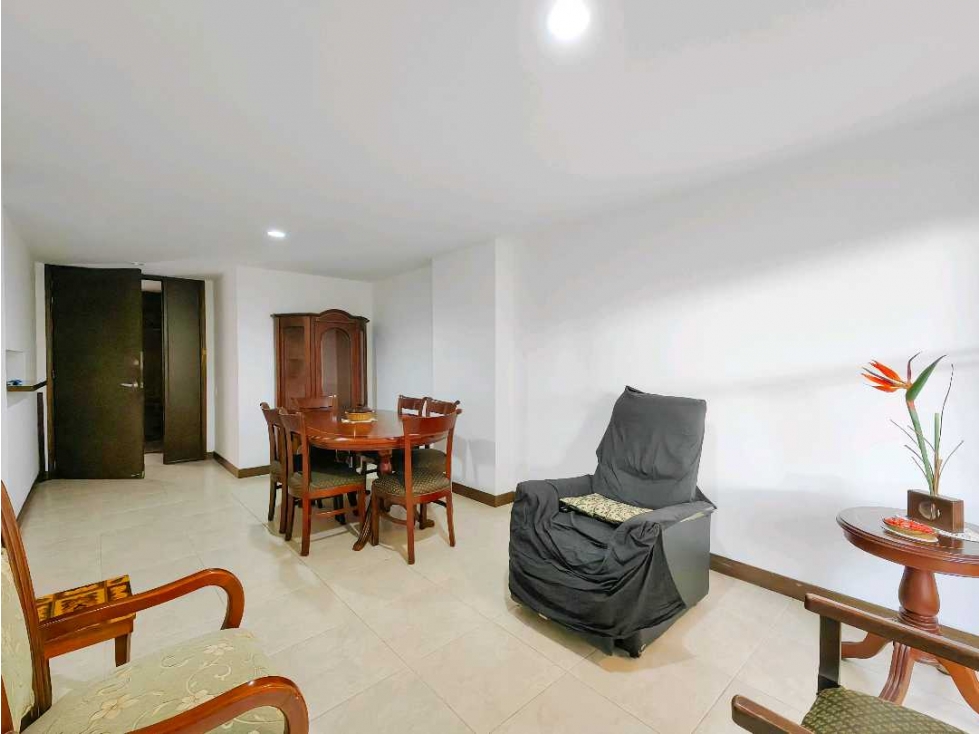 Apartamento en Conquistadores, Excelente Ubicación — foto 2