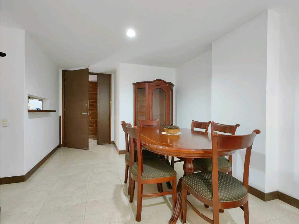 Apartamento en Conquistadores, Excelente Ubicación — foto 4