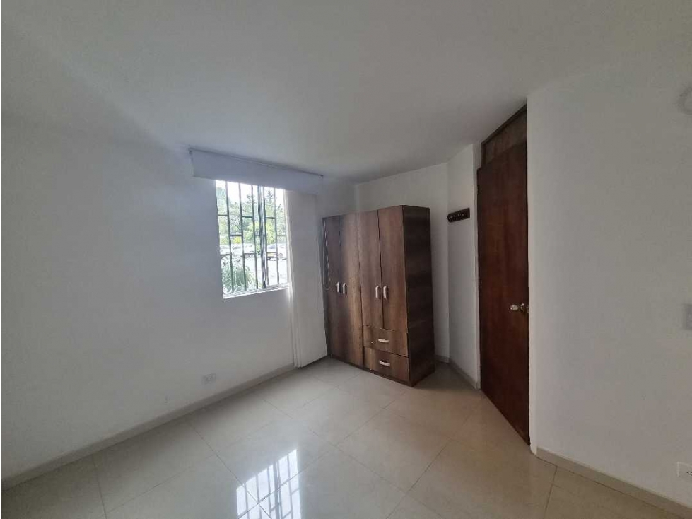 APARTAMENTO EN EL CASCO URBANO DEL RETIRO — foto 4