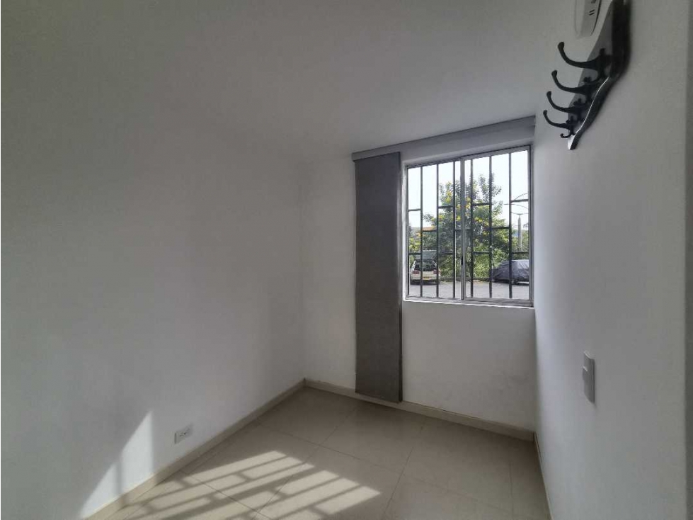 APARTAMENTO EN EL CASCO URBANO DEL RETIRO — foto 5