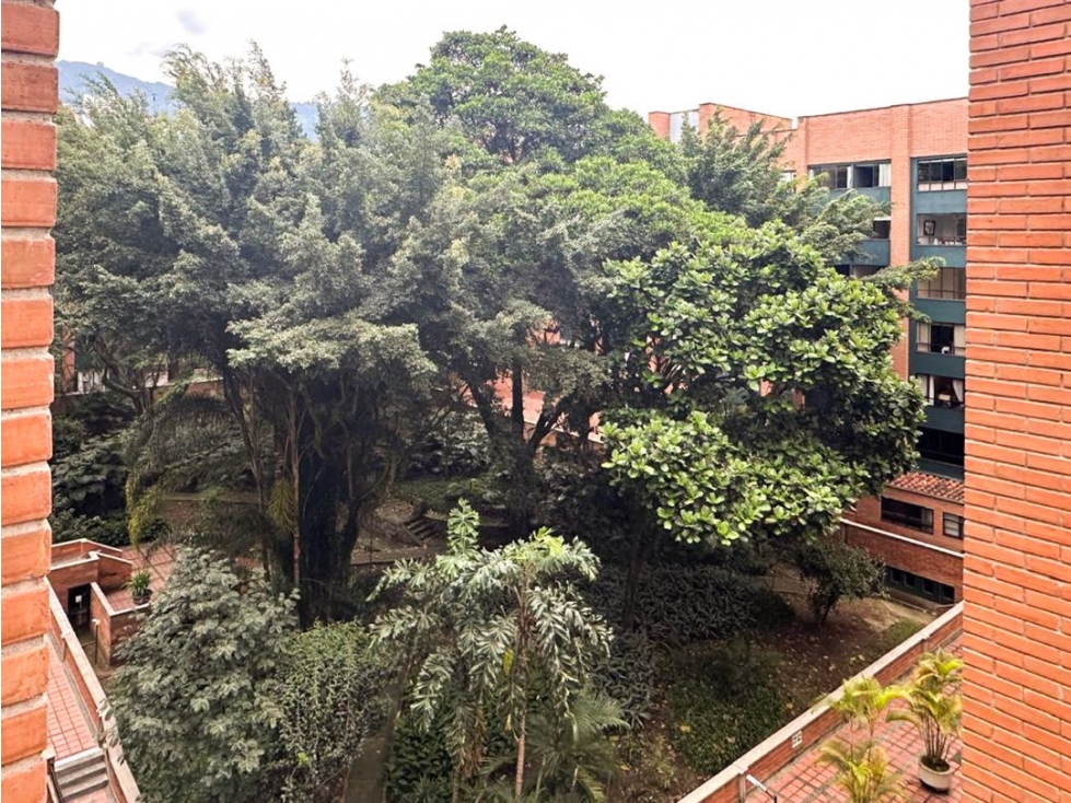 Apartamento con ubicación estratégica en la Av. el Poblado — foto 2