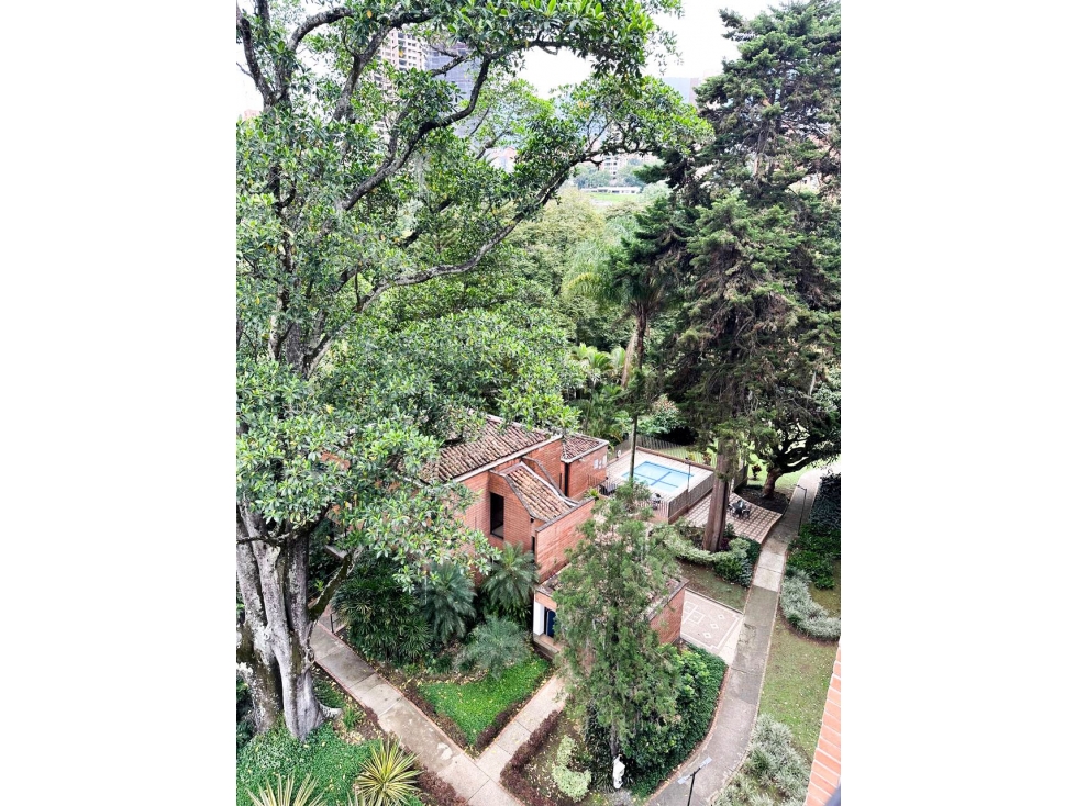 Apartamento con ubicación estratégica en la Av. el Poblado — foto 4