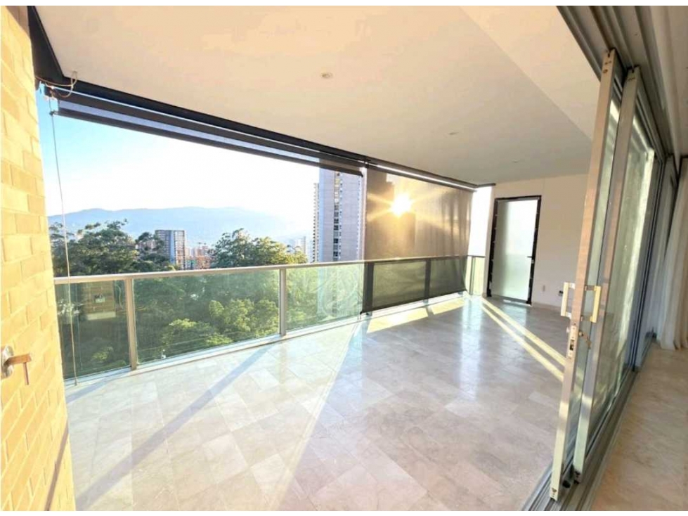 APARTAMENTO EN EL POBLADO BALSOS UNIDAD EXCLUSIVA CERCA A ISA