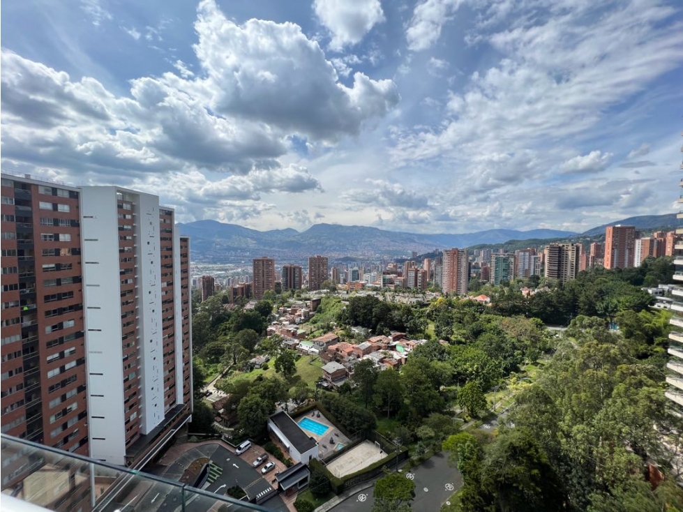 Apartamento en venta en el Poblado cerca al Tesoro