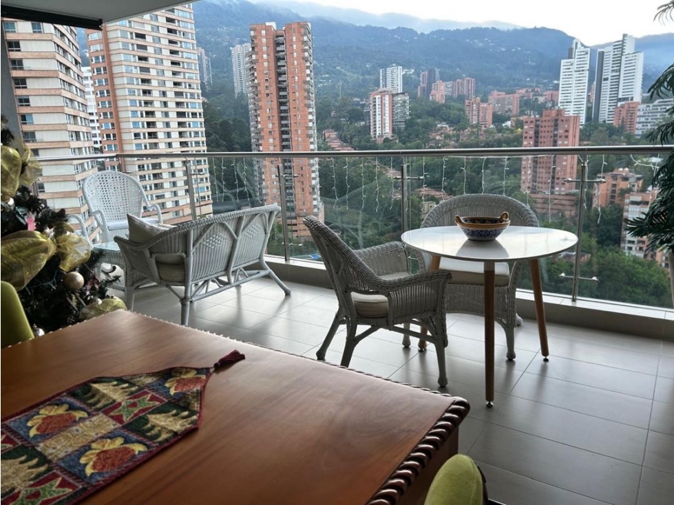 VENTA DE APARTAMENTO EN EL POBLADO. HERMOSA VISTA. — foto 2