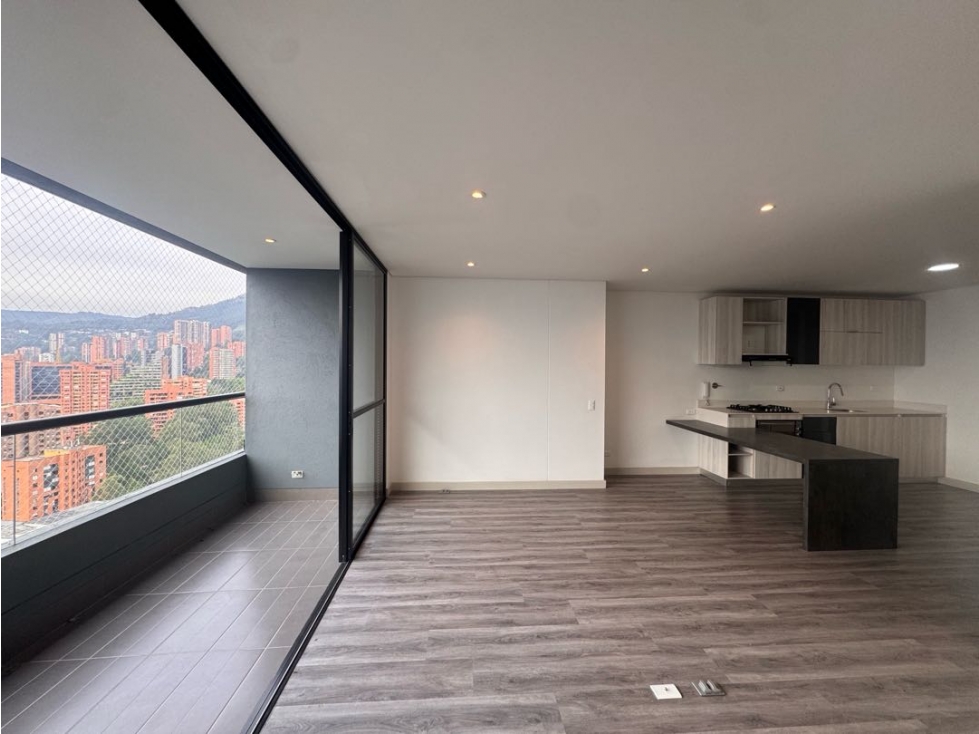 Apartamento en El Poblado, Linares sin poniente