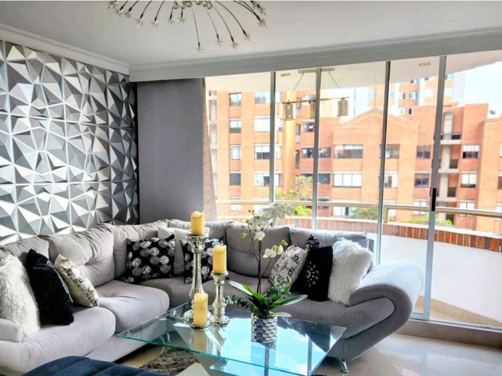 Apartamento Poblado Sector Balsos cerca a Santa Fe