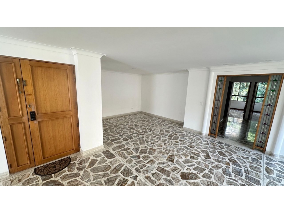 Apartamento en el poblado transv. Inferior
