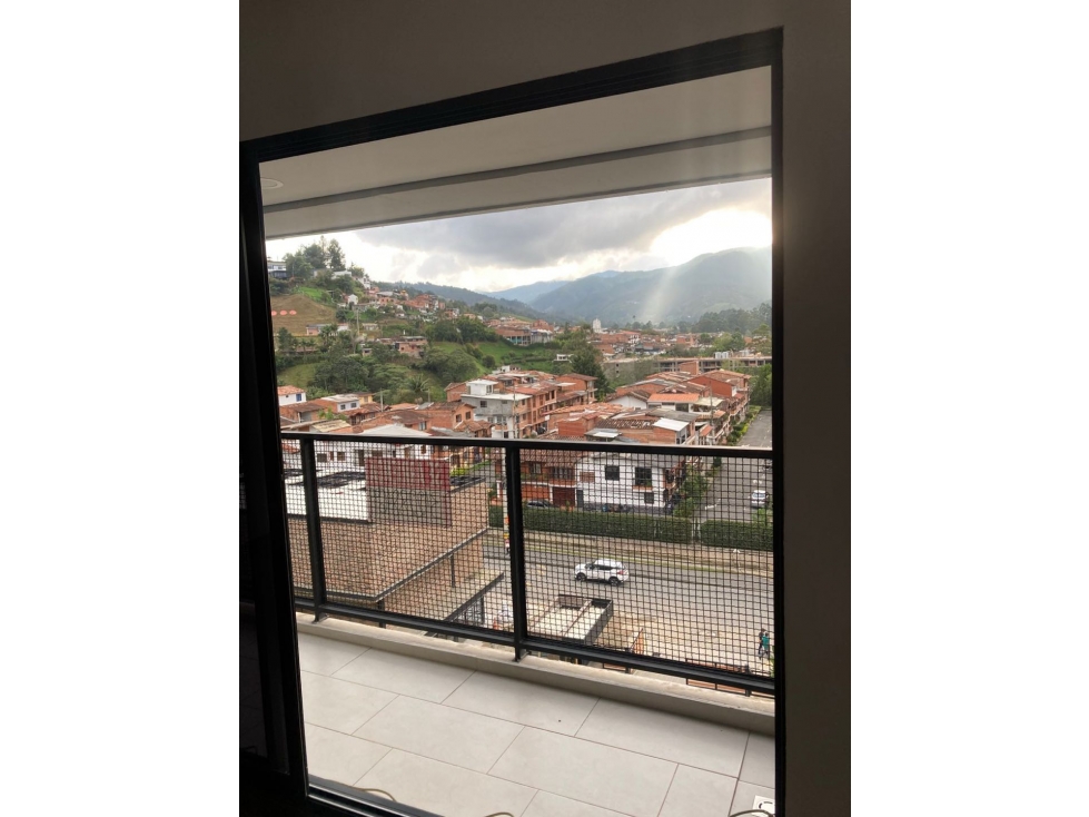 Apartamento en el retiro — foto 3