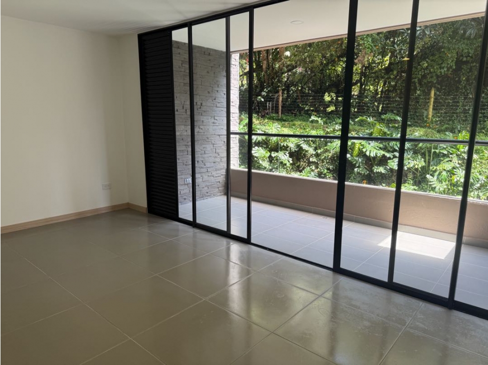 Apartamento en venta el Retiro, 70 m2 campestre. CM