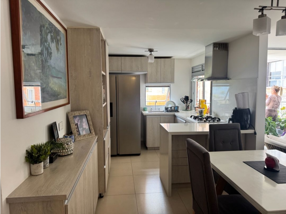 APARTAMENTO EN EN ENVIGADO LOMA LAS BRUJAS. EXCELENTE UBICACIÓN — foto 3