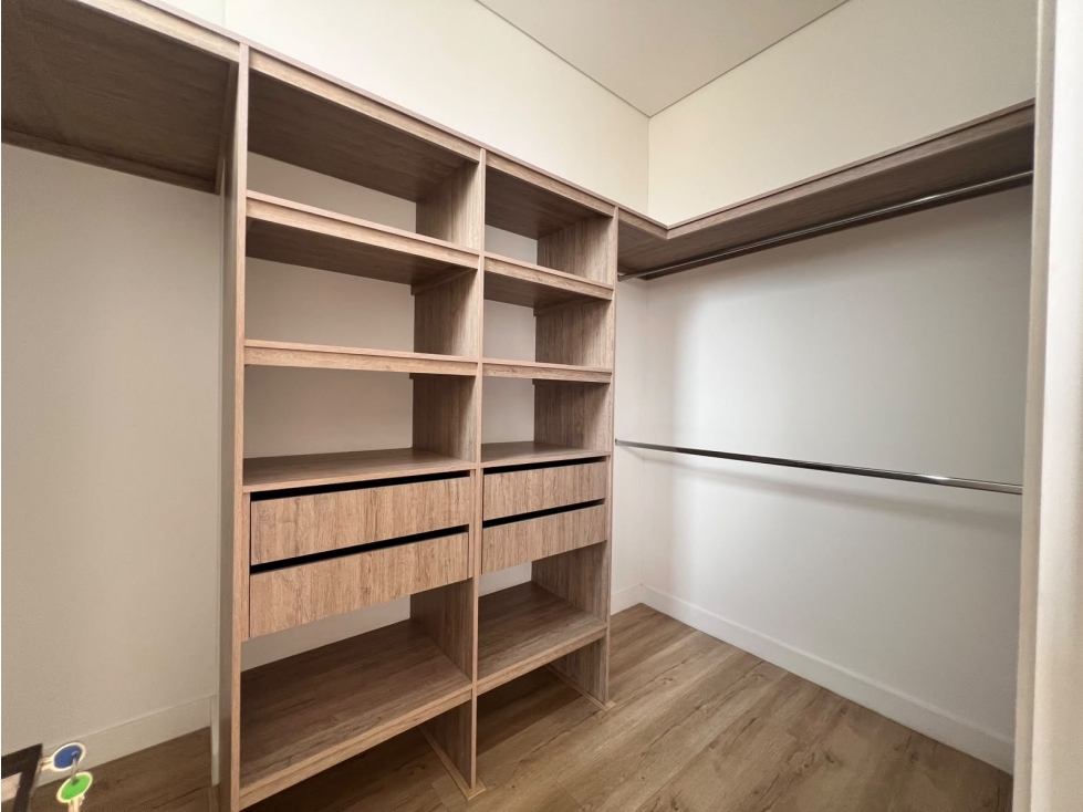Apartamento en Loma De Las Brujas, Envigado