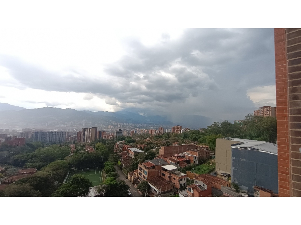 Apartamento en TV Intermedia, Envigado - 1