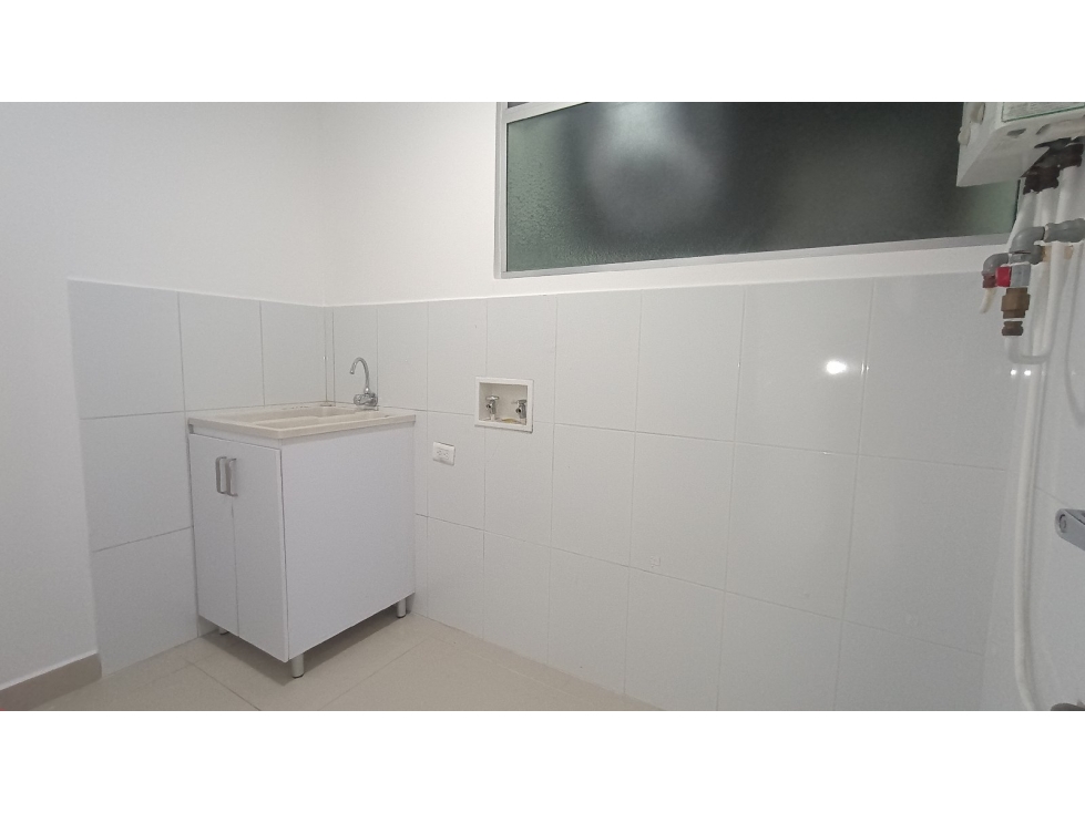 Apartamento en TV Intermedia, Envigado - 2