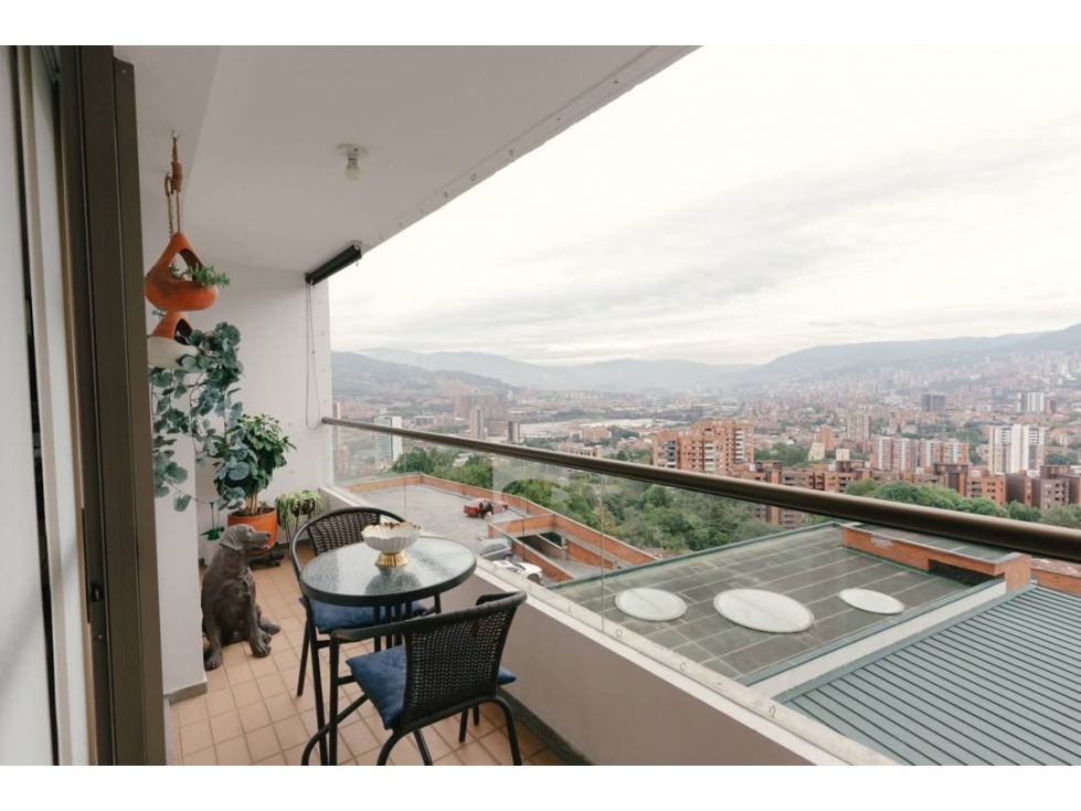Apartamento En Envigado Alto De Las Flores $690M