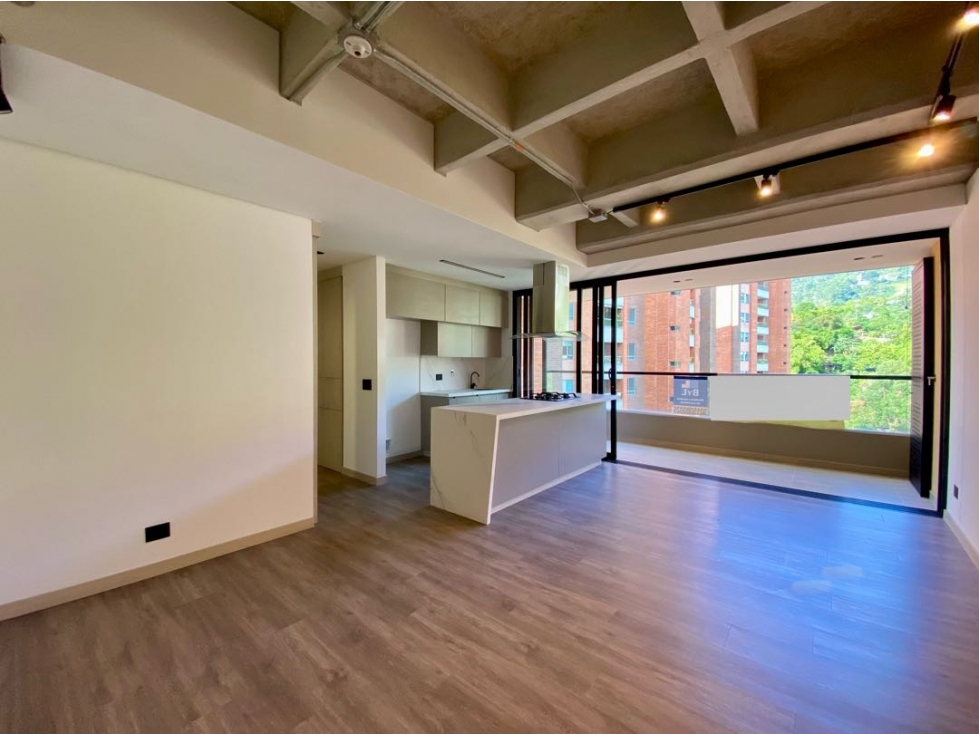 Apartamento en Envigado, Loma de los Mesa por la Tv Intermedia.
