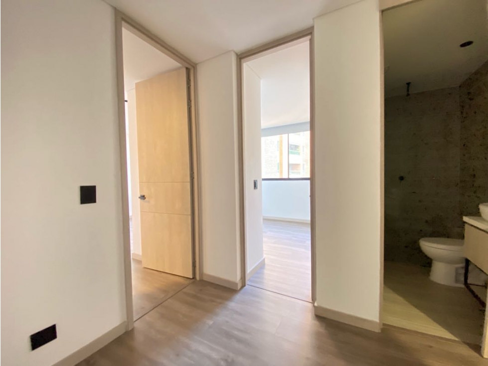 Apartamento en Envigado, Loma de los Mesa por la Tv Intermedia. — foto 4