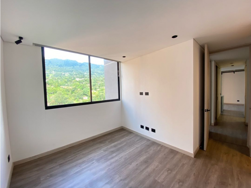 Apartamento en Envigado, Loma de los Mesa por la Tv Intermedia. — foto 5