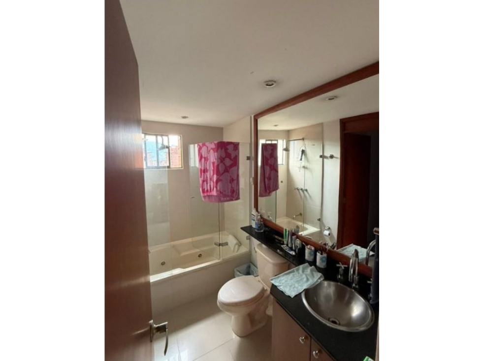 APARTAMENTO EN ENVIGADO SECTOR JARDINES DE OTRA PARTE — foto 3