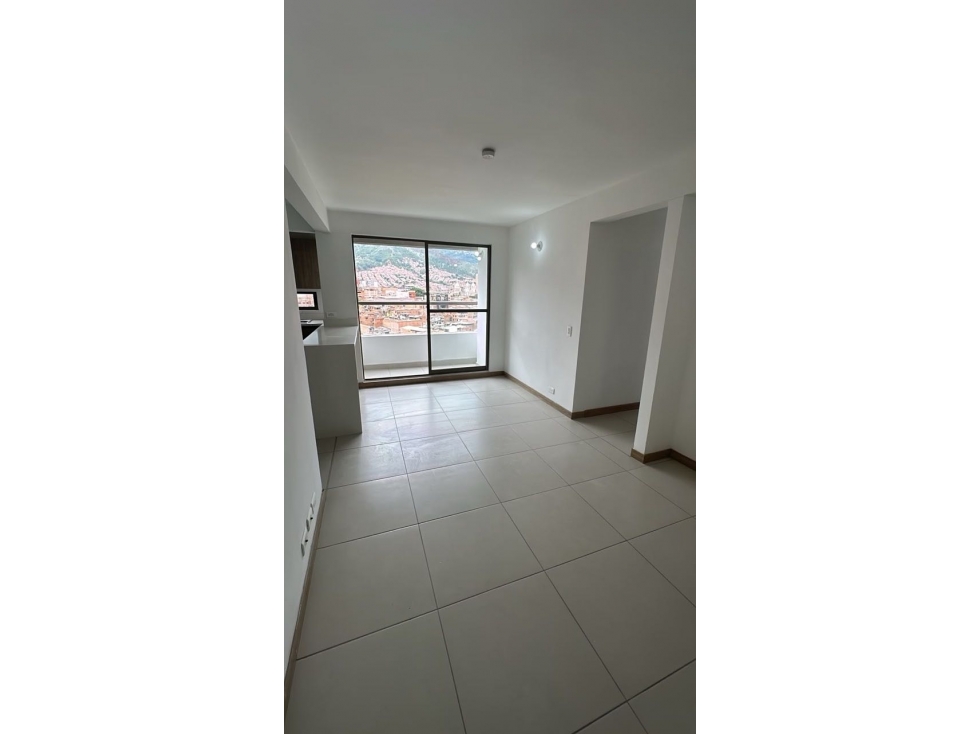 Apartamento En Flor De Agua Con Piscina En Bello $426M - 6