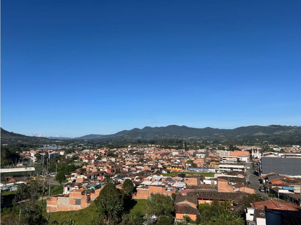 Apartamento en La Ceja en unidad cerrada piso 4 — foto 2