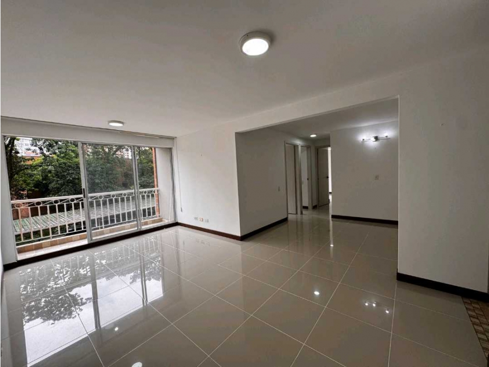 APARTAMENTO EN LA FRONTERA, MEDELLÍN