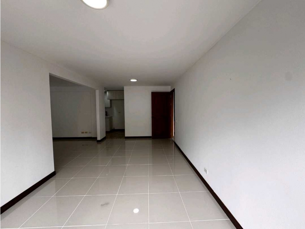APARTAMENTO EN LA FRONTERA, MEDELLÍN — foto 2