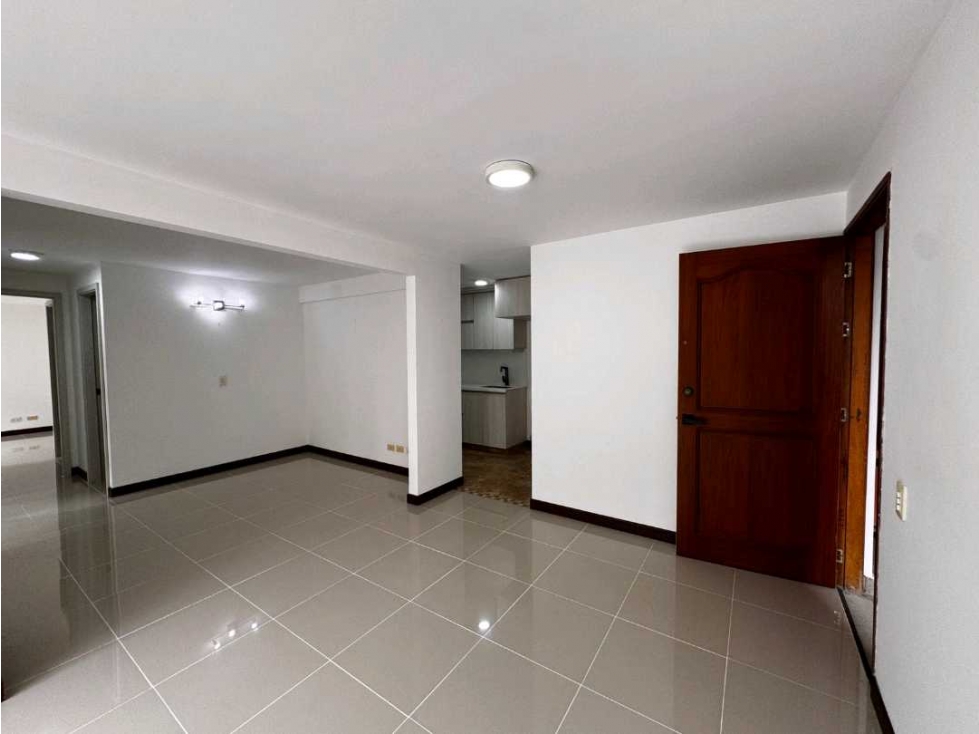 APARTAMENTO EN LA FRONTERA, MEDELLÍN — foto 3