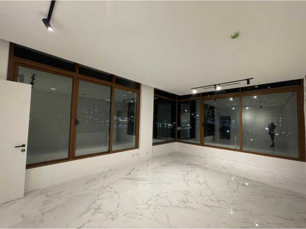 APARTAMENTO EN LA ISLA OCEAN REEF