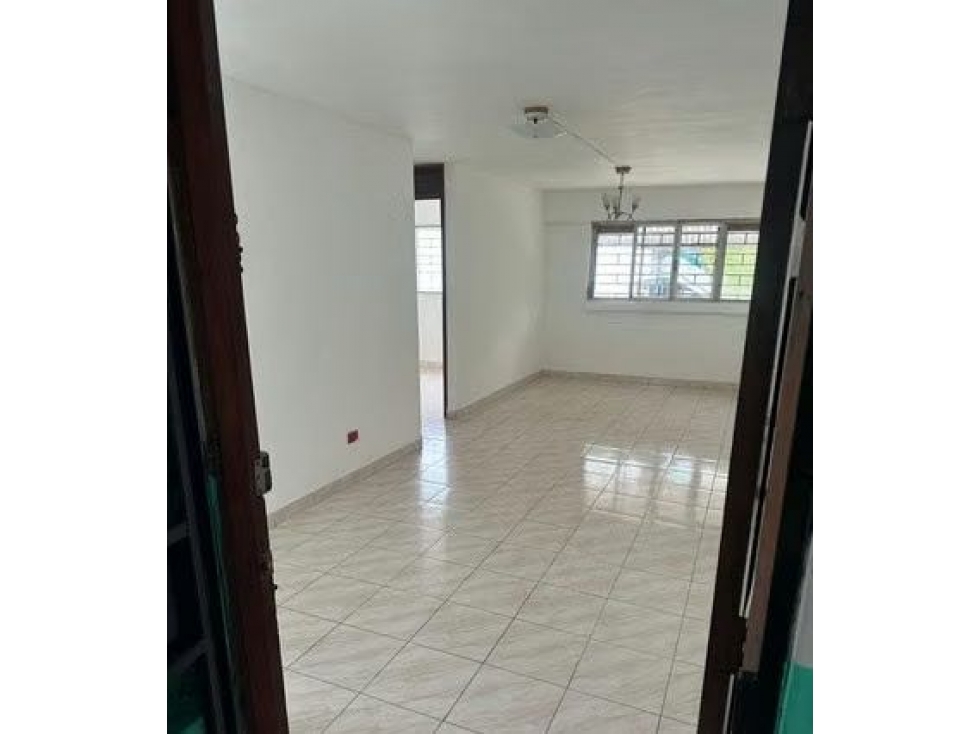 Apartamento en La Locería 3 Rec 85m2 $850