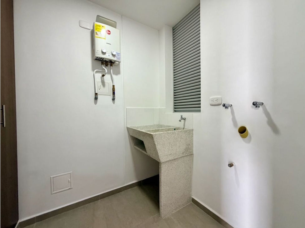 APARTAMENTO EN LA MACARENA CON DEPÓSITO — foto 5