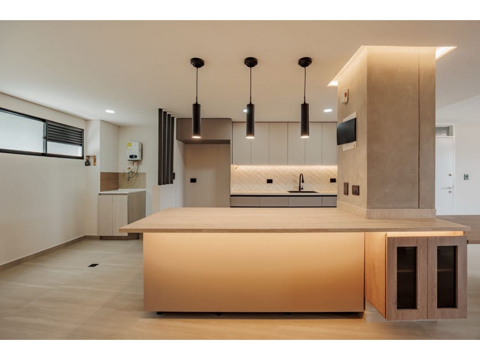 Apartamento recien reformado en el corazón del Poblado