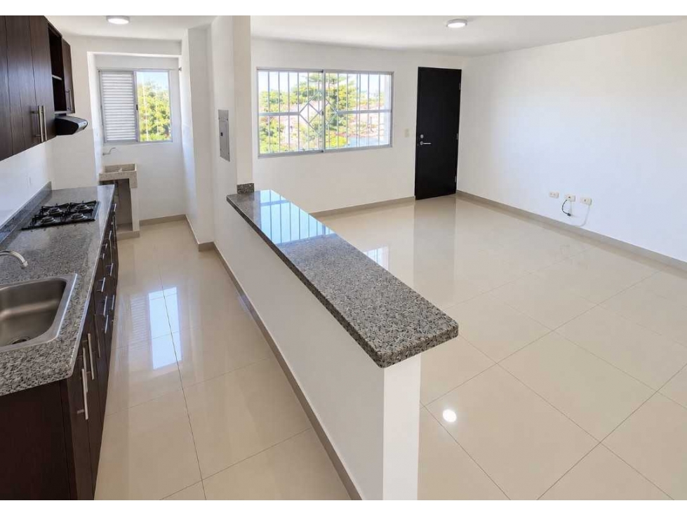 Apartamento en Las Delicias 148 Millones Listo para Habitar o invertir — foto 2
